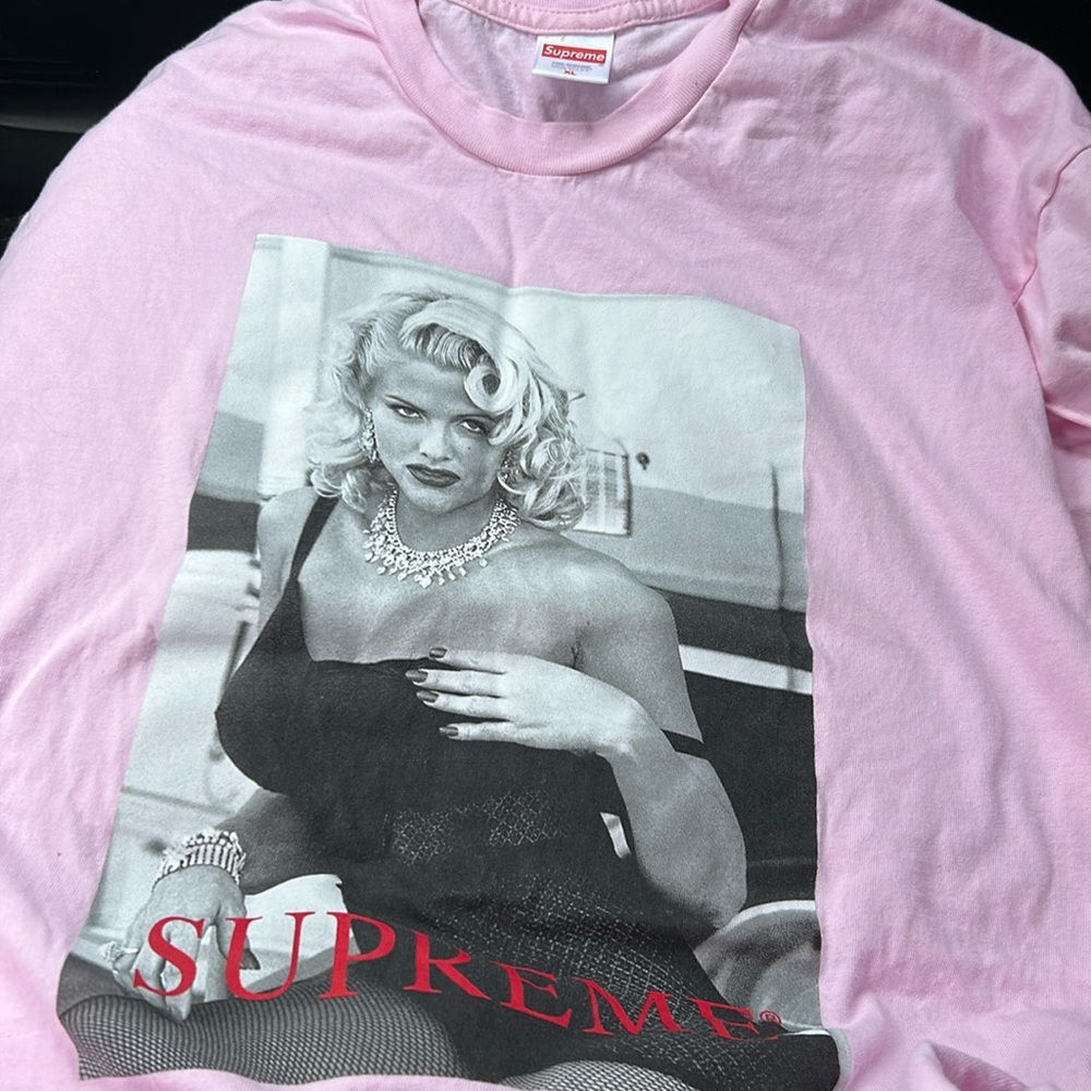 Pink Supreme Anna Nicole T shirt XL